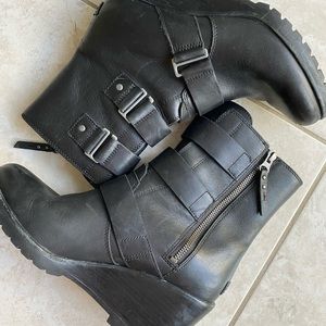 Black Sorel Boots